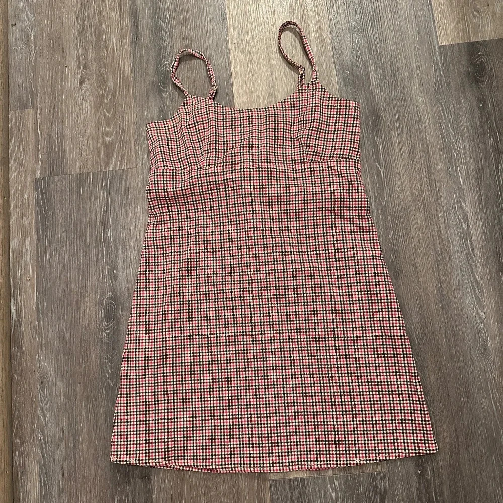 Brandy Melville plaid mini dress A-17